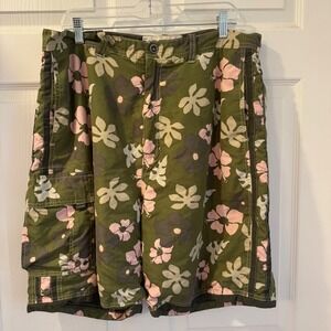 WearFirst Cargo Shorts Mens 36 Olive Green‎ Reversible Floral Tropical Hibiscus